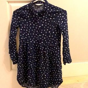 Hello! I’m selling a navy blue H+M dress, Casual and fancy!